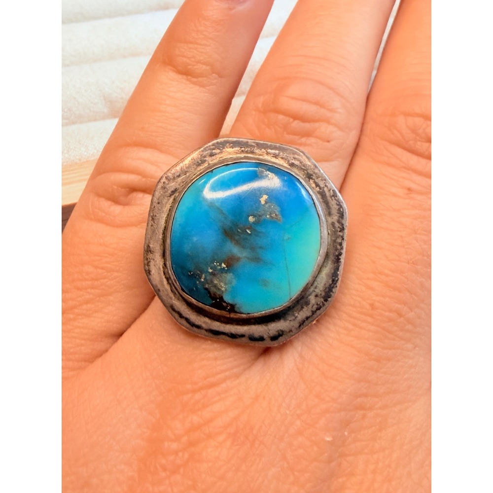 Beautiful Sterling silver ring. Size on pictures. UnStamped.